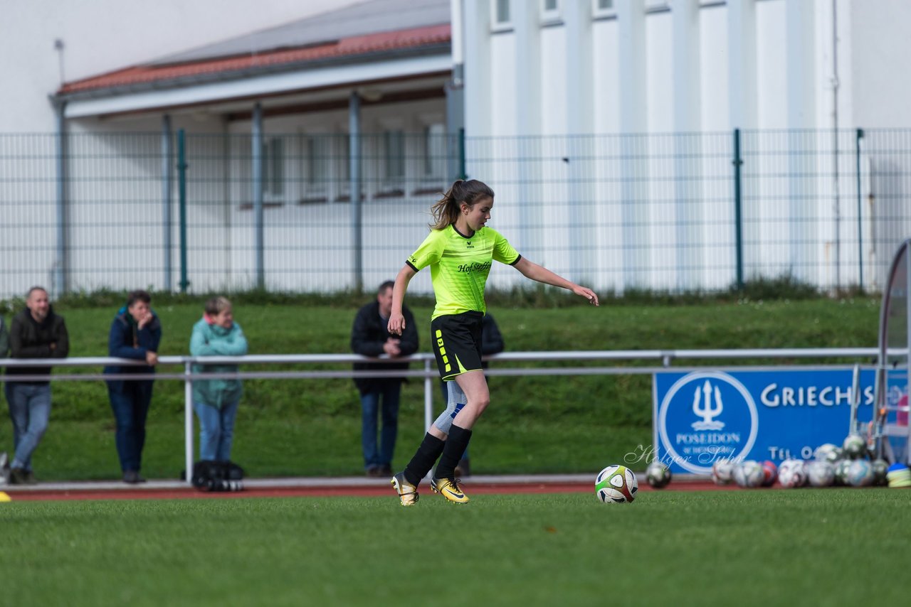 Bild 84 - B-Juniorinnen TSV Schoenberg - Holstein Kiel : Ergebnis: 0:23